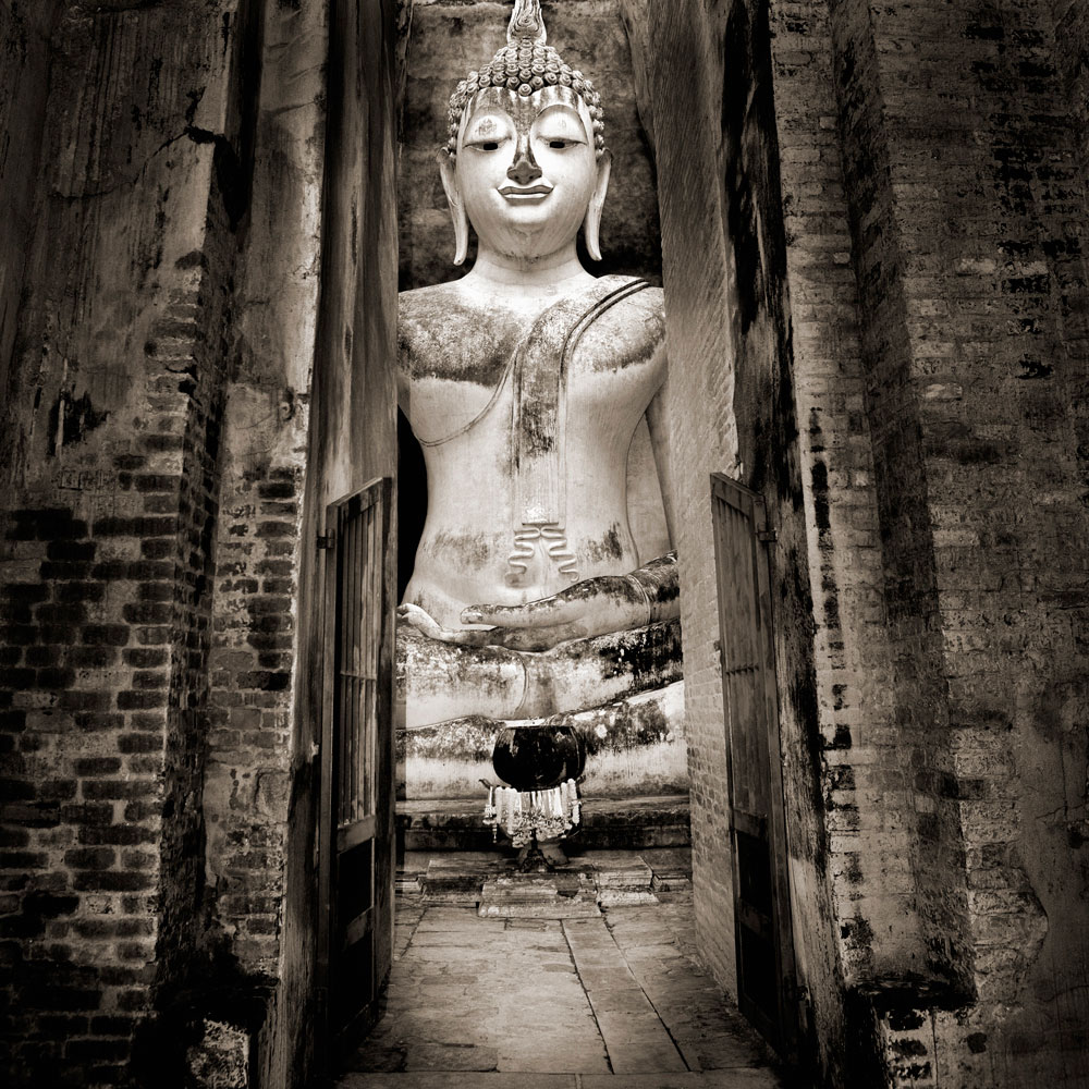 Buddha Statue in Wat Si Chum, Sukhothai, Thailand